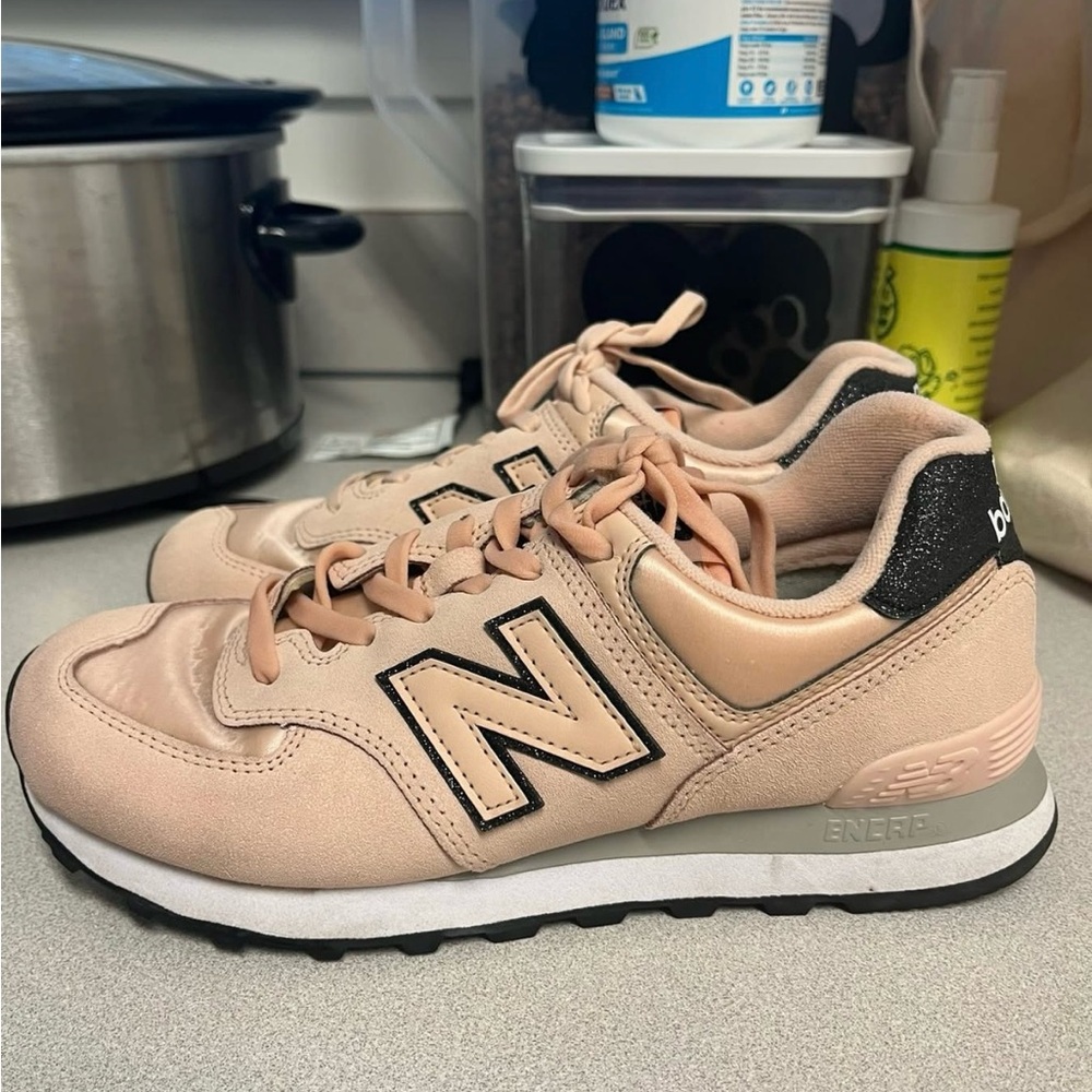 Pink New Balance 574’s